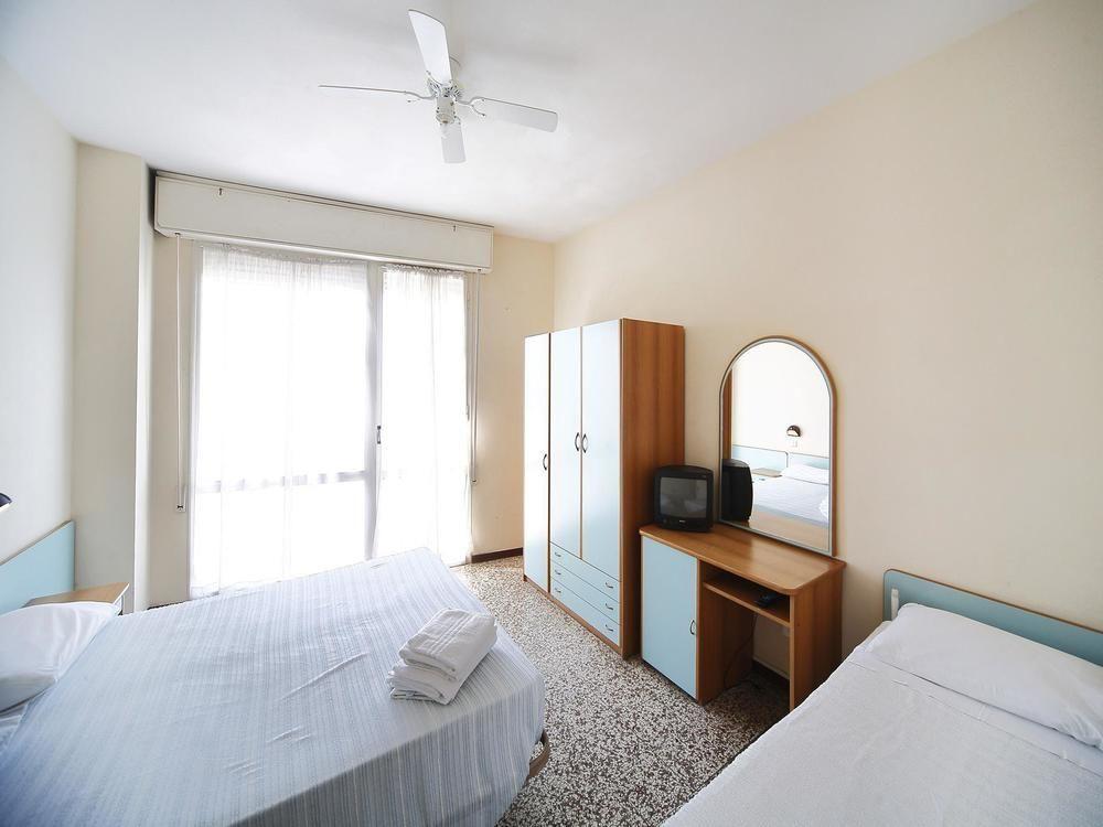 Hotel Telstar Rimini Exterior photo