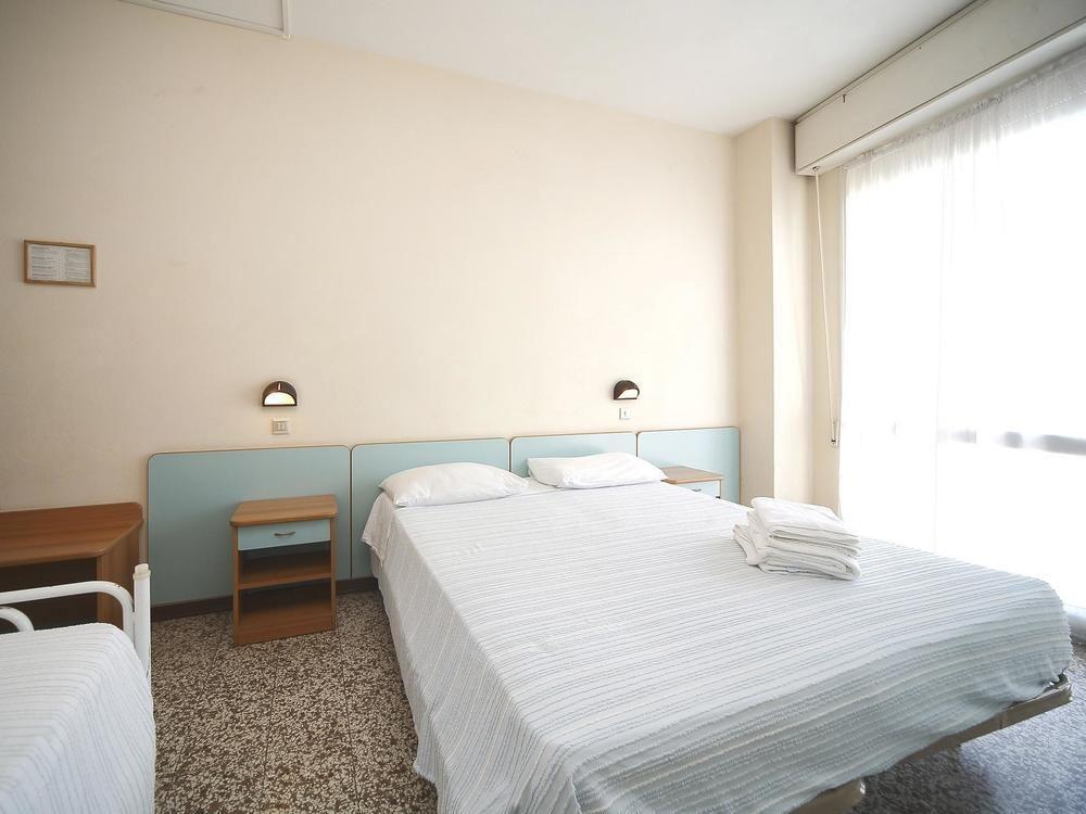 Hotel Telstar Rimini Exterior photo