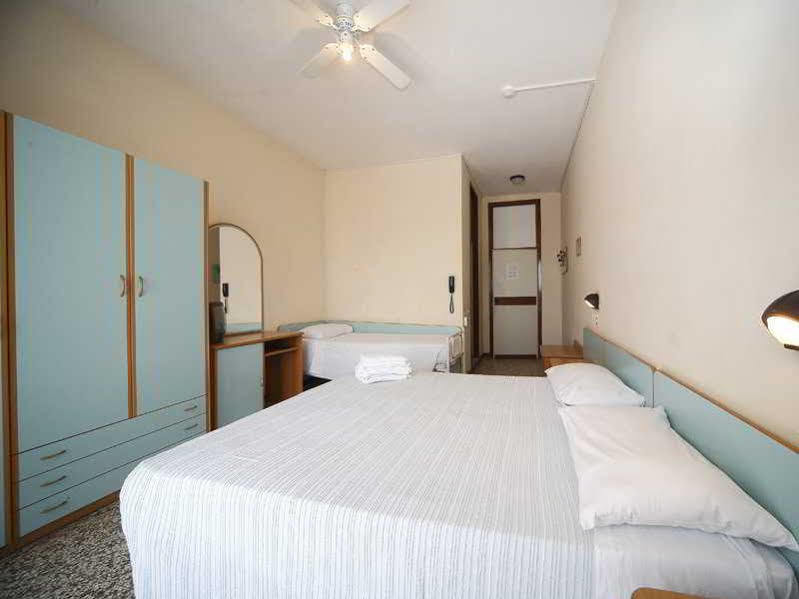 Hotel Telstar Rimini Exterior photo